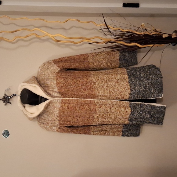 LETY & ME XS FAUX FUR HOODIE CARDIGAN - Picture 1 of 8